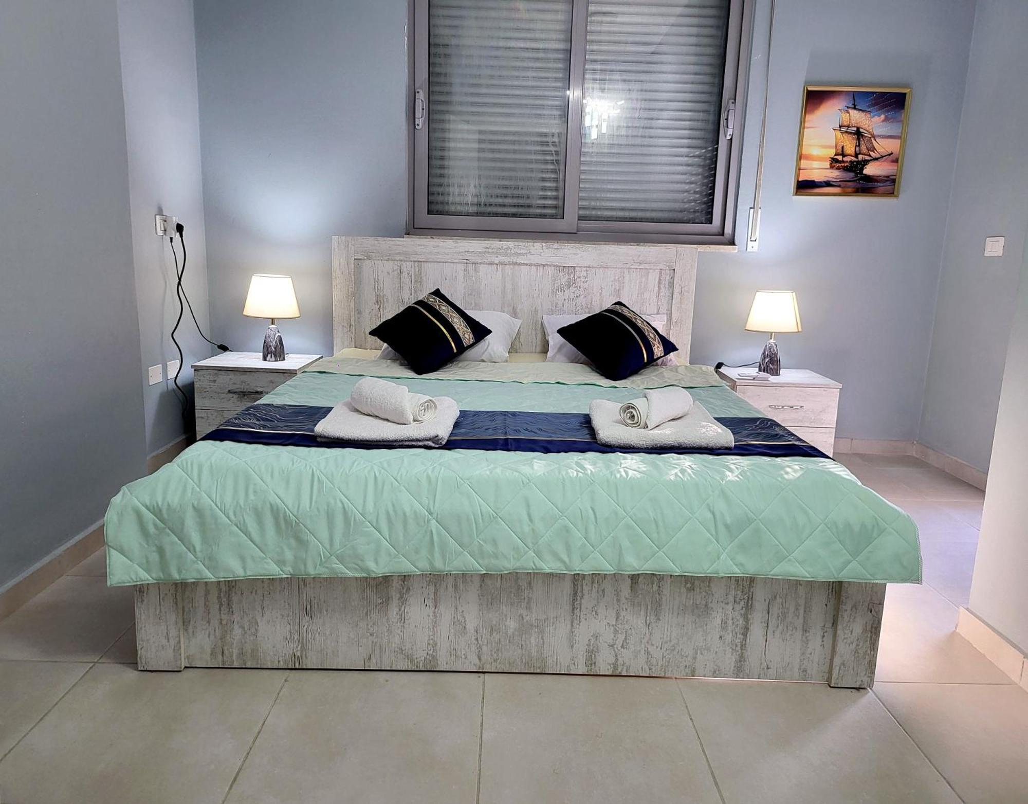 Ewa Apartment *